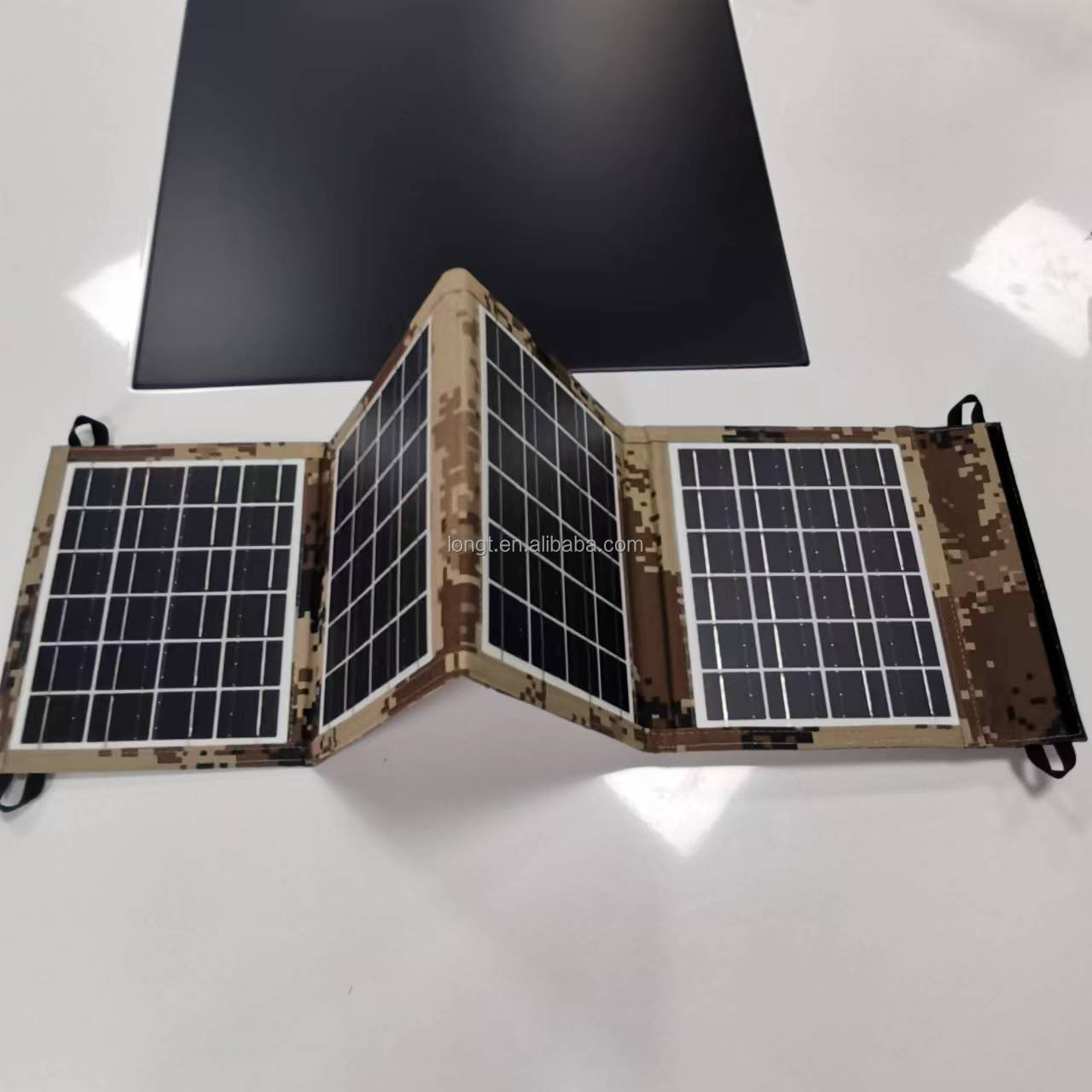 Portable Foldable Solar Panels 20V 100W Mono crystalline Silicon High Efficiency Waterproof Camping Solar Panels