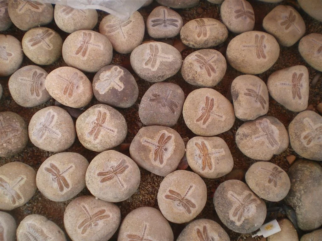 Natural River Pebble Carving Garden Decoration River Stone Butterfly Sculpture