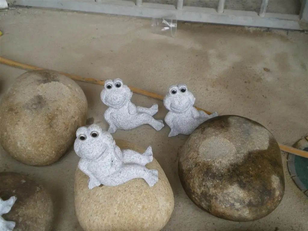 Natural River Pebble Carving Garden Decoration River Stone Butterfly Sculpture