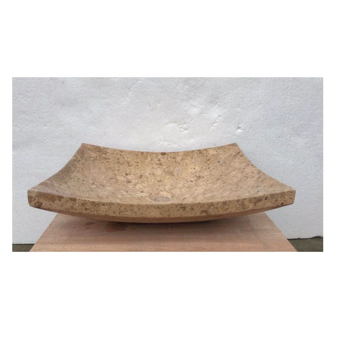 China Manufacturer Wholesale Beige Travertine Bathroom Wash Basin Square Lavabo
