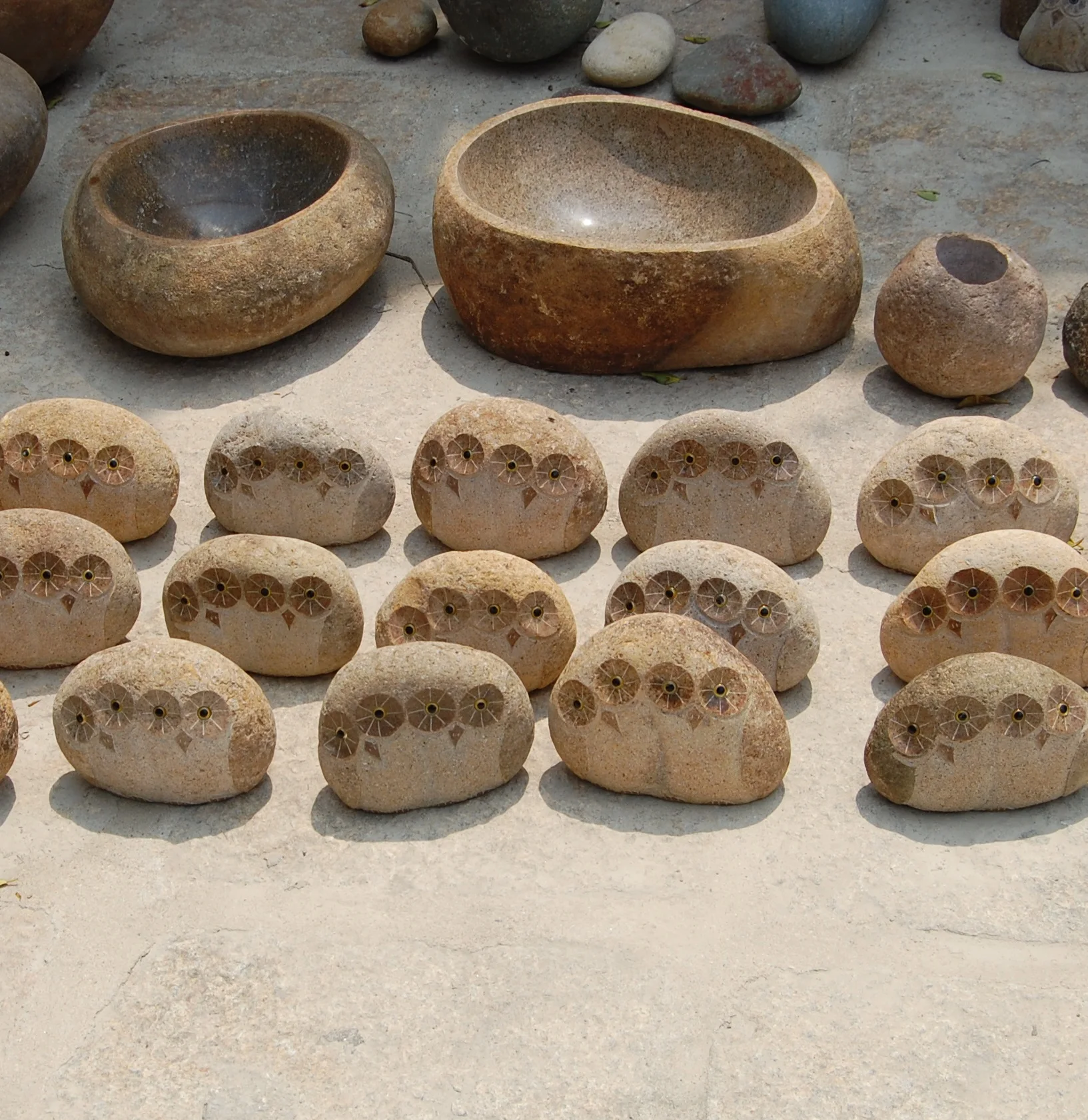 Natural River Pebble Carving Garden Decoration River Stone Butterfly Sculpture