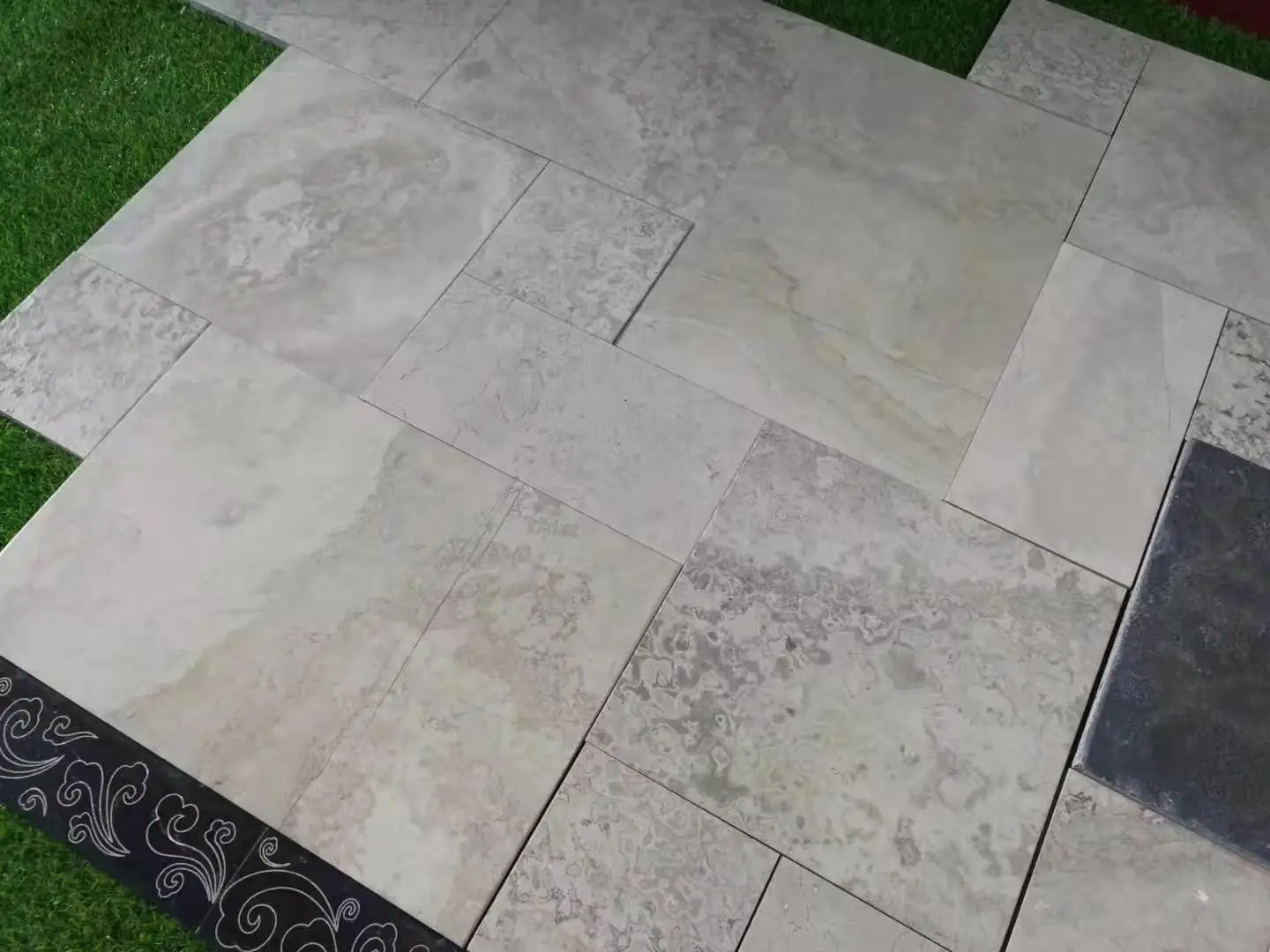 Cloud Grey Travertine French Pattern Tile