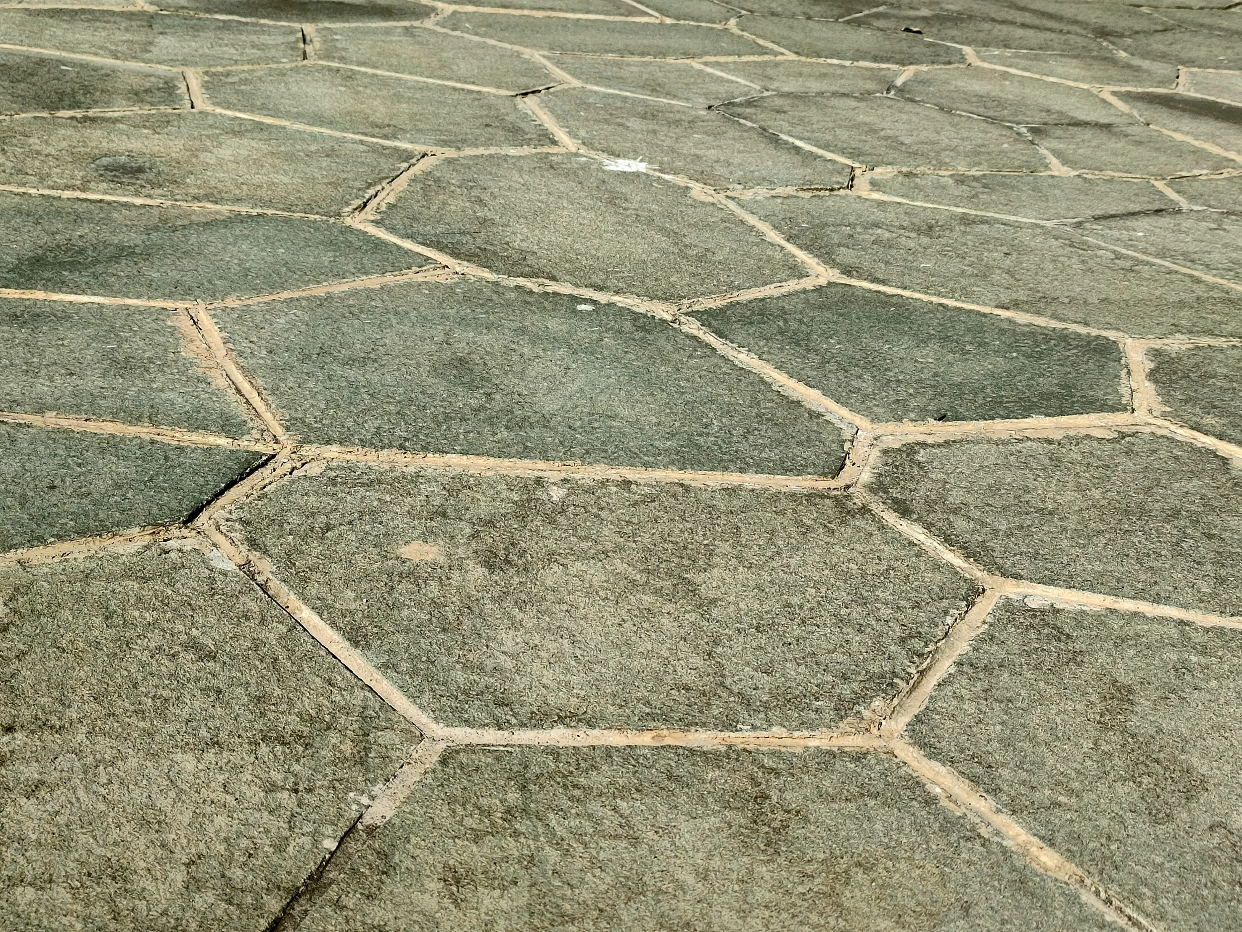 Padang Dark G654 Granite Garden Crazy Random Paving Stone Moulds Tiles