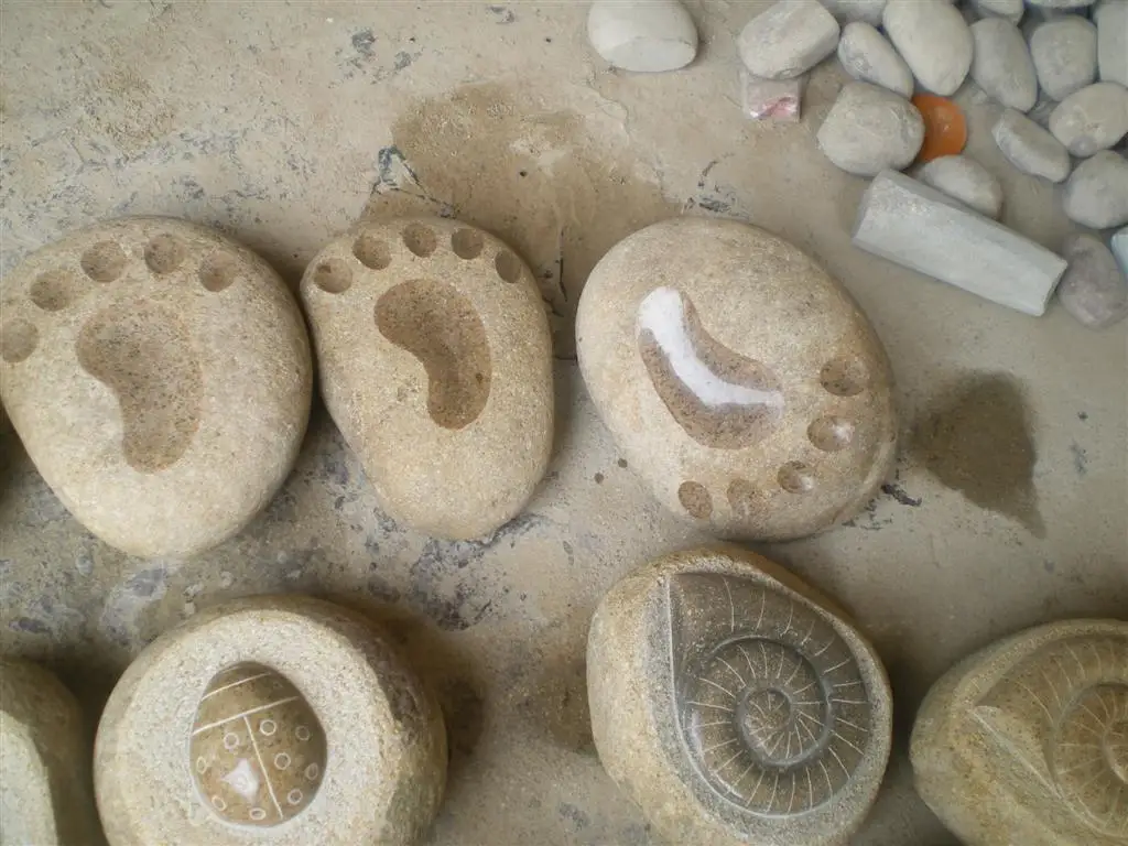 Natural River Pebble Carving Garden Decoration River Stone Butterfly Sculpture
