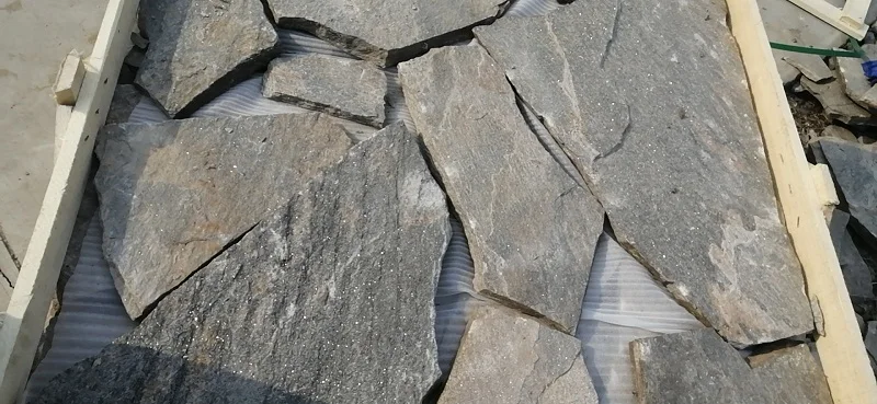 Outdoor Rustic Slate Irregular Paving Tiles