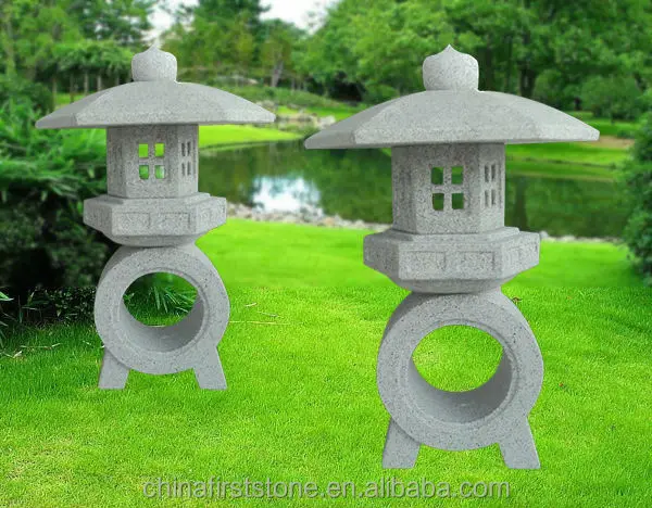 Adornos de farolillos de piedra japoneses para decorar jardines o patios.