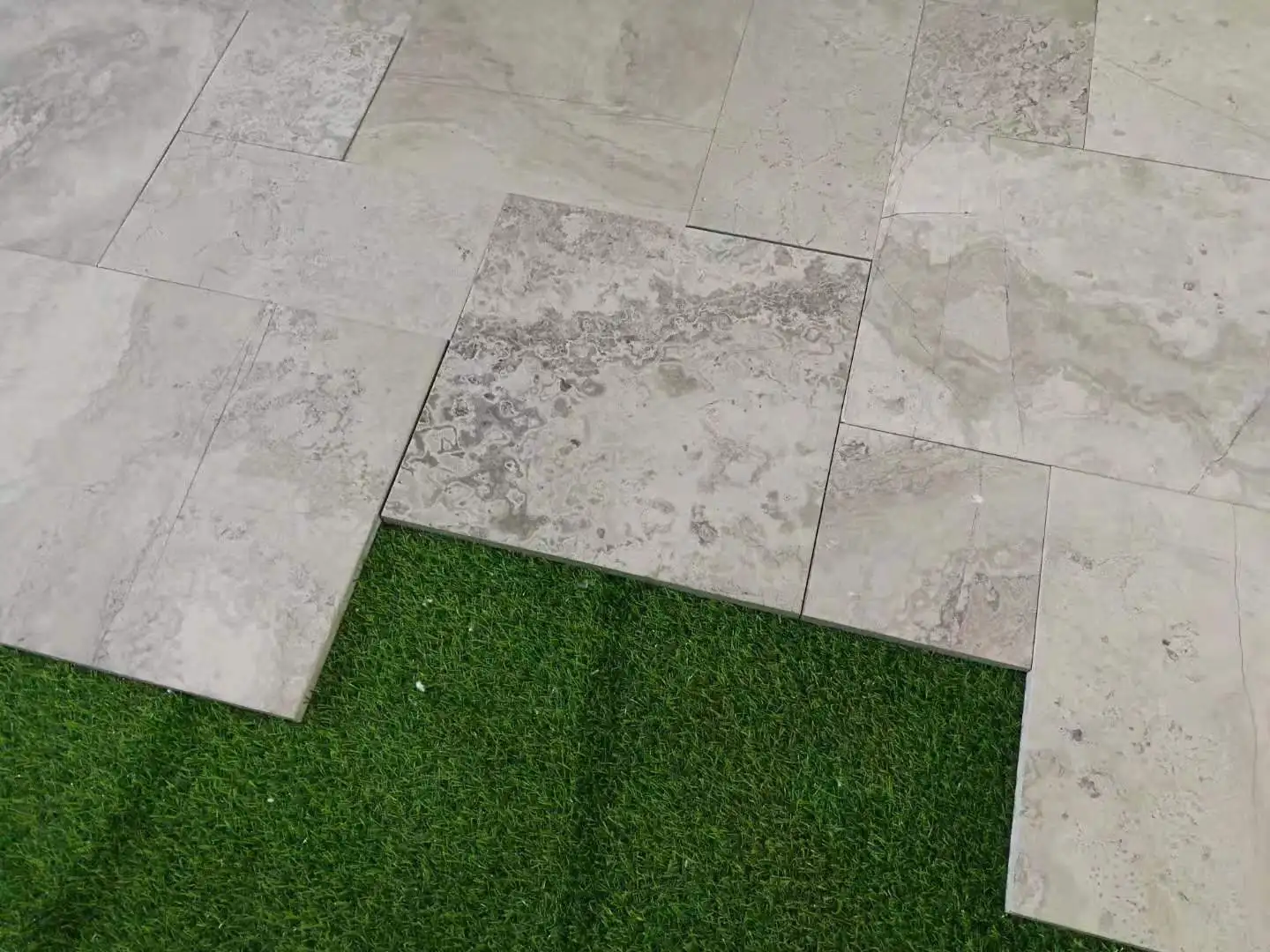 Cloud Grey Travertine French Pattern Tile