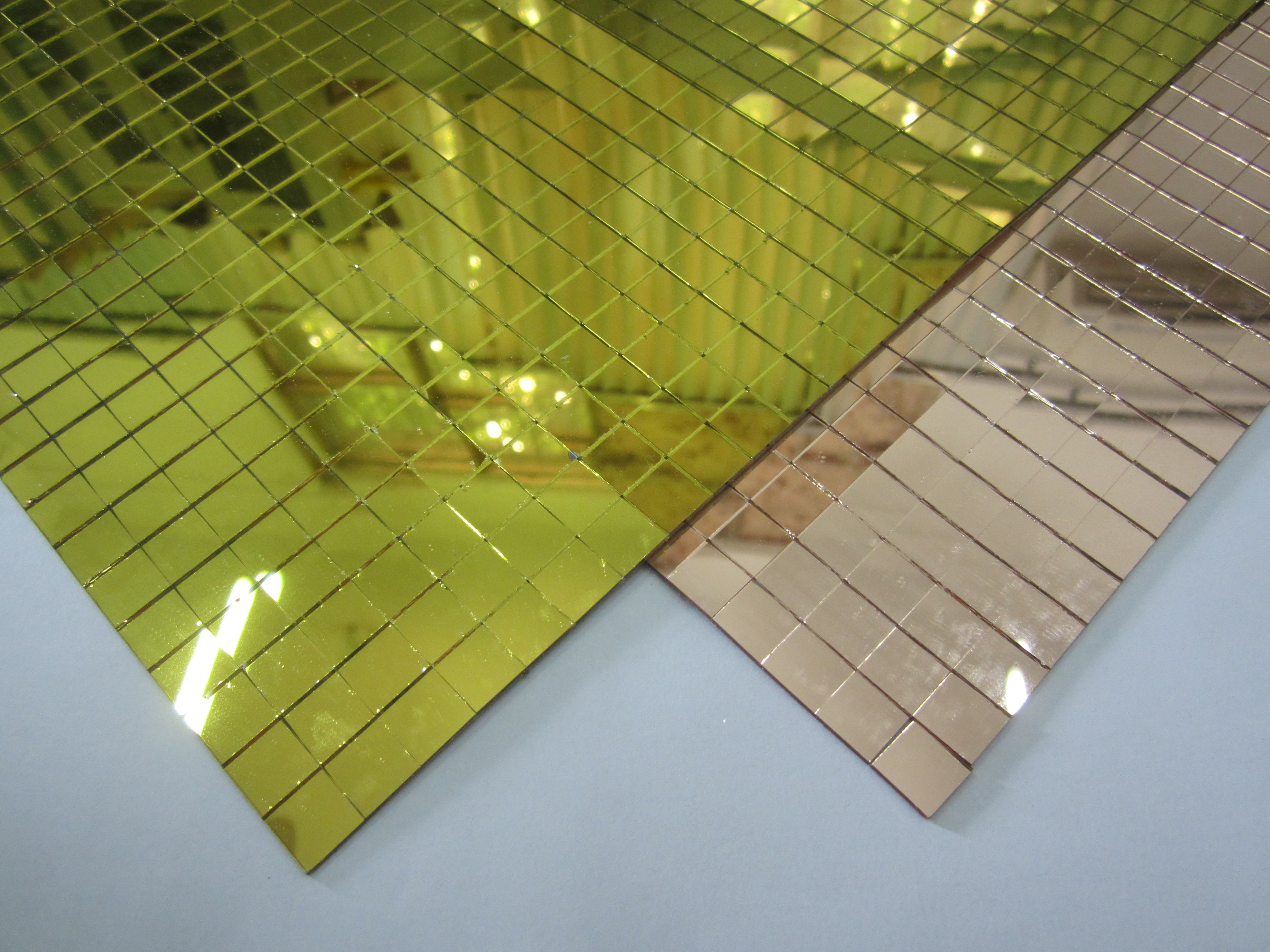 Self-Adhesive Mosaic Tiles Square Glass Mirrors Mosaic Tiles Mirror Tiles for Craft Decorations Making