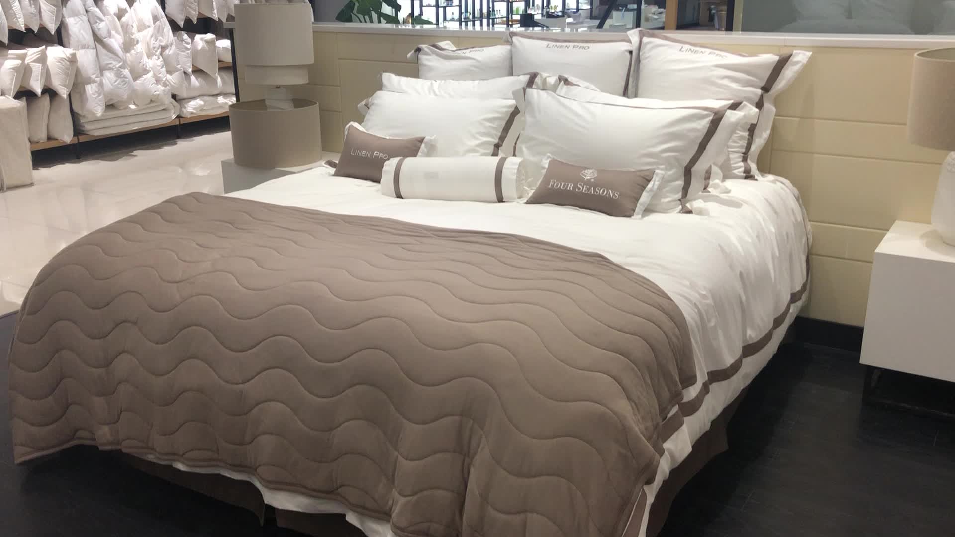 Customized colors hotel cotton polyester flat bed sheet white linen ...