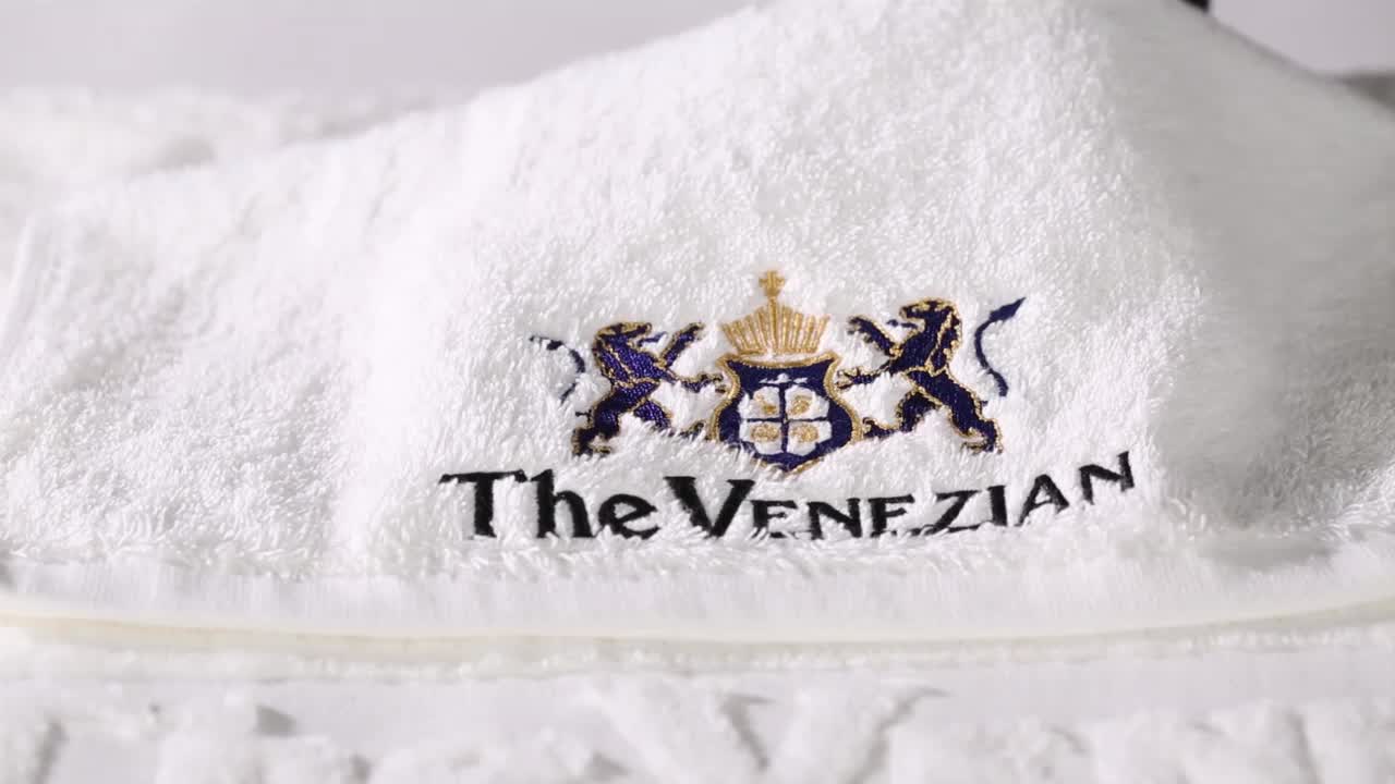 Luxury white color 5 star hilton hotel luqury bath towel set for hotel ...