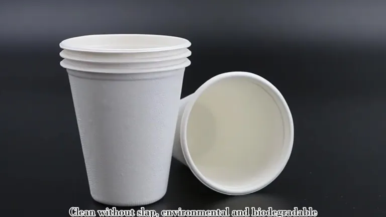 Gobelet jetable bio en canne à sucre pour café 23cl de la vaisselle  biodégradable en pulpe.