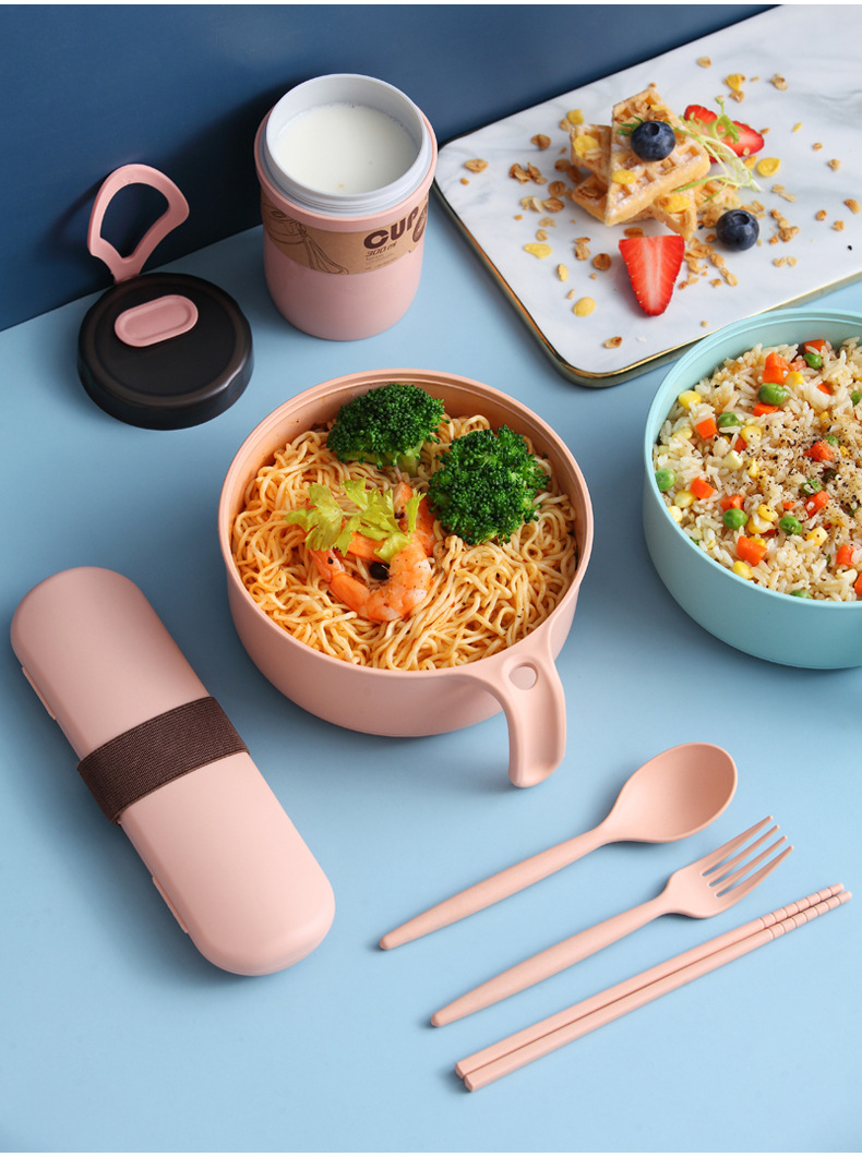 Eco-friendly Plastic Food Container Reusable Kids Bento Box with Cutlery Plastic Noodle Bowl with Lid Microwave safe Lunch Box