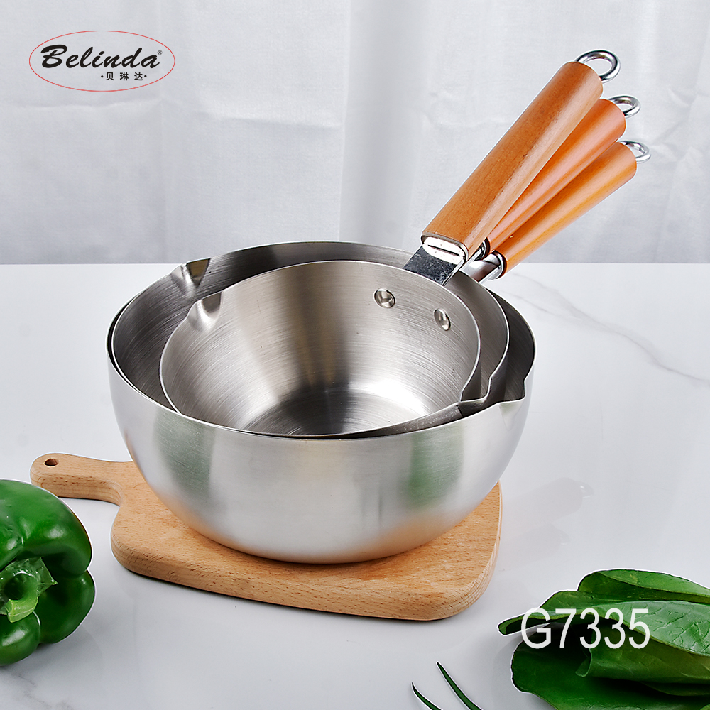 Hot sell stainless steel kitchenware cooking milk pot yukihira pot with wooden handle soup & stock pots