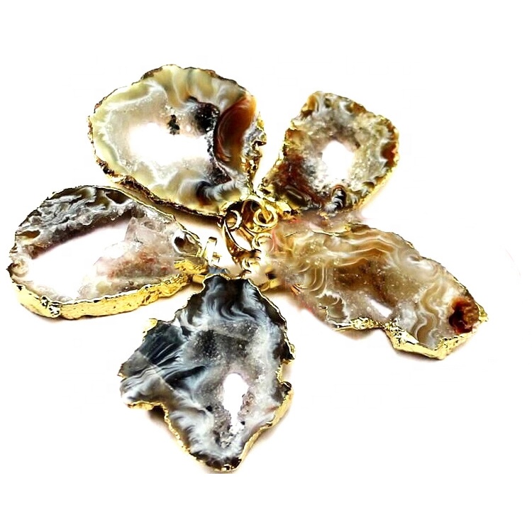 Crescent Druzy Druzy Free Frije Shape Luna Pendants mei goud plated oan 'e râne 17