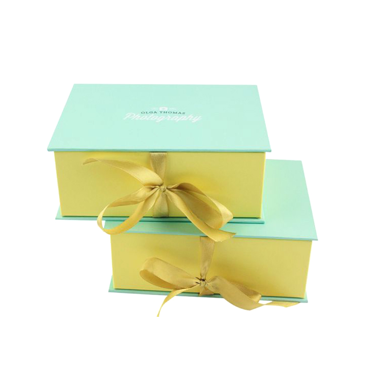 Cardboard Paper Magnetic Wedding Jewelry Candle Gift Box Packaging with Ribbon Closure