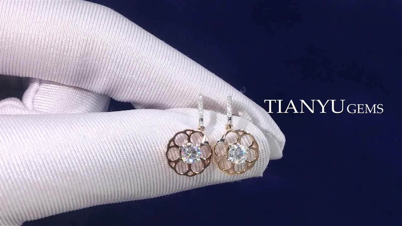 豪華✨ハイクオリティ✨ゴールド　ピアス　モアサナイトダイヤモンド　イヤリング別売 14金 ホワイトゴールド モアサナイト ダイヤモンド ピアス