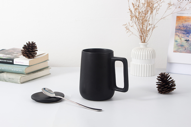 Customized logo plain black matte porcelain coffee mug promotion ceramic coffee cup mug with spoon and lid