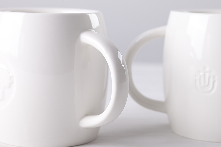 reusable custom engraved relief logo white ceramic coffee tea water milk mug for catering promotion