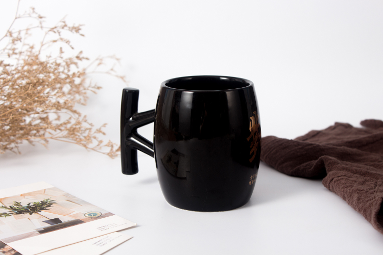 Electroplated black coffee cup and mug ceramic mug with lid and handle drum shaped ceramic  coffee mug with gold color printing