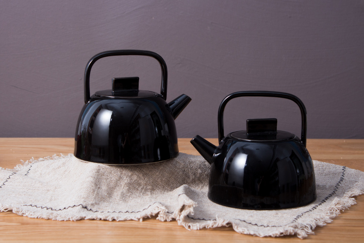 Japanese Style Large Black Color Pour Water Kettles Ceramic Teapot with Lid Custom Design