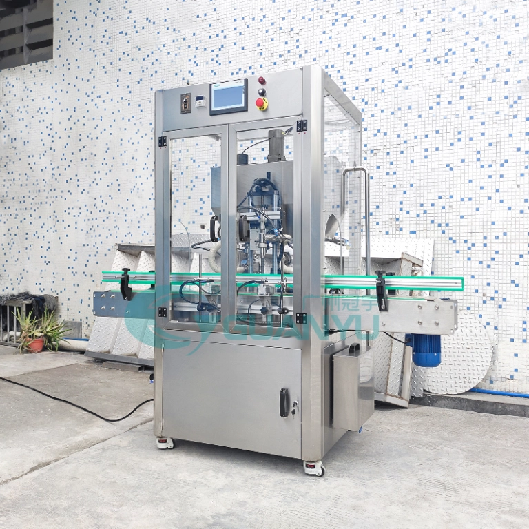 Semi-automatique de jus de pneumatique horizontal Huile Liquide Machine de  remplissage - Chine Machine de remplissage de liquide, de la pompe de  liquide