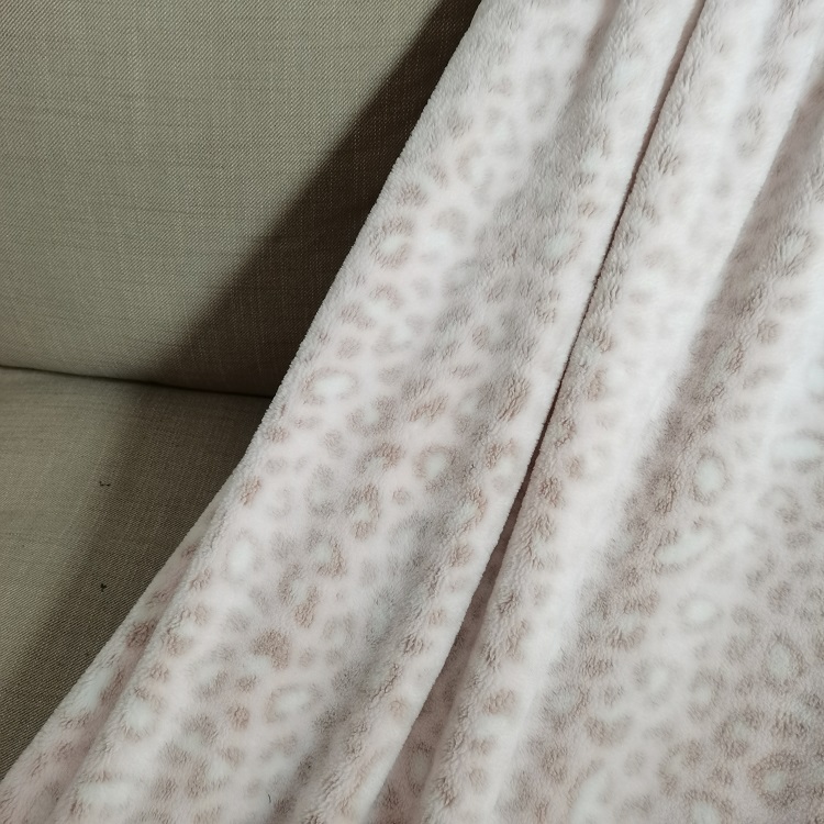Back side printed brushed throw fluffy leopard print fuzzy plush fleece blanket cobijas