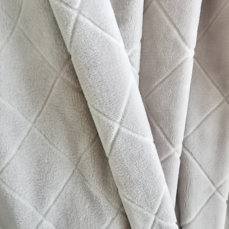 Custom fabric coral flannel fleece sofa blanket with cut throw polyester bed blanket cobijas