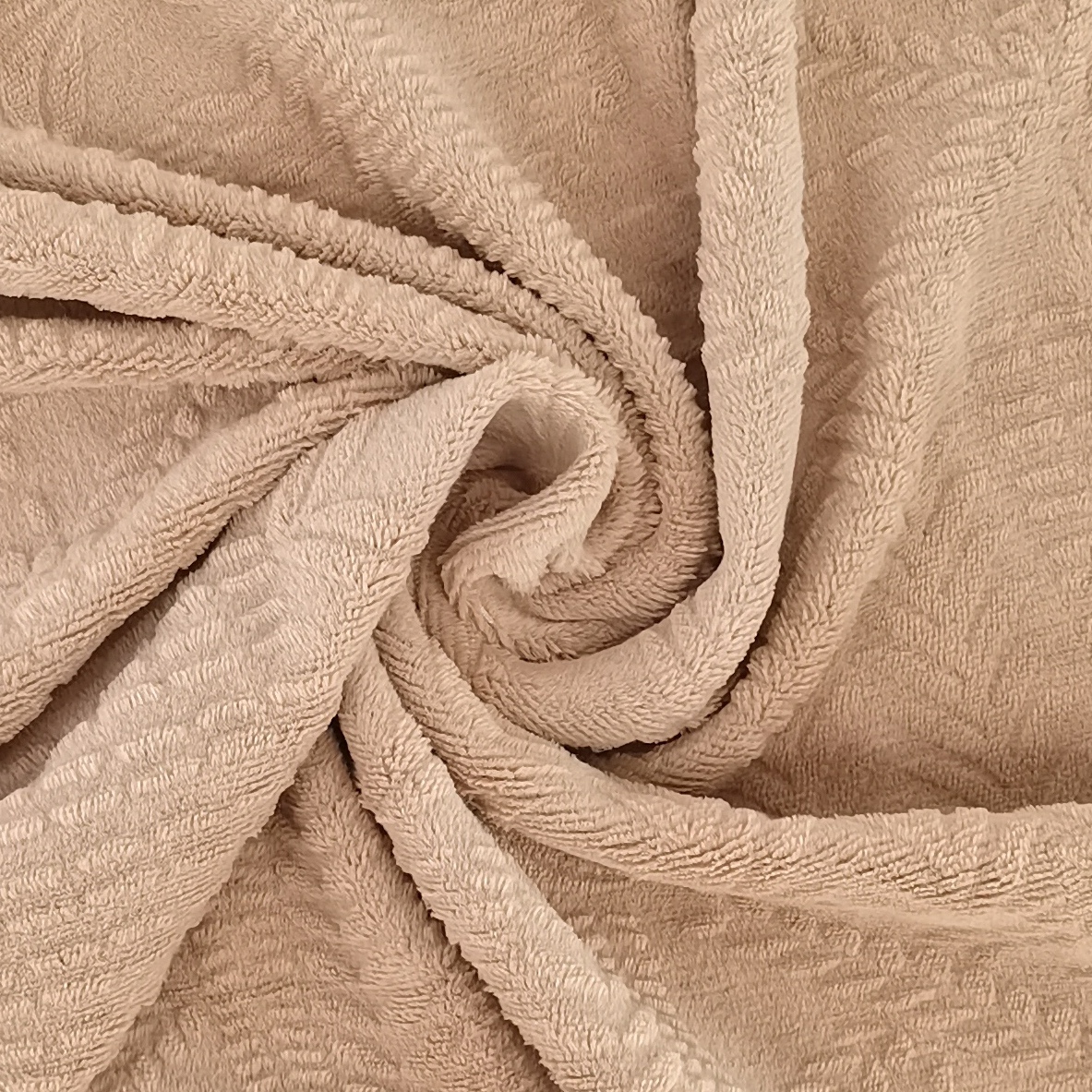 Velvet plush solid wave cutting knitted flannel fleece polyester blanket throw