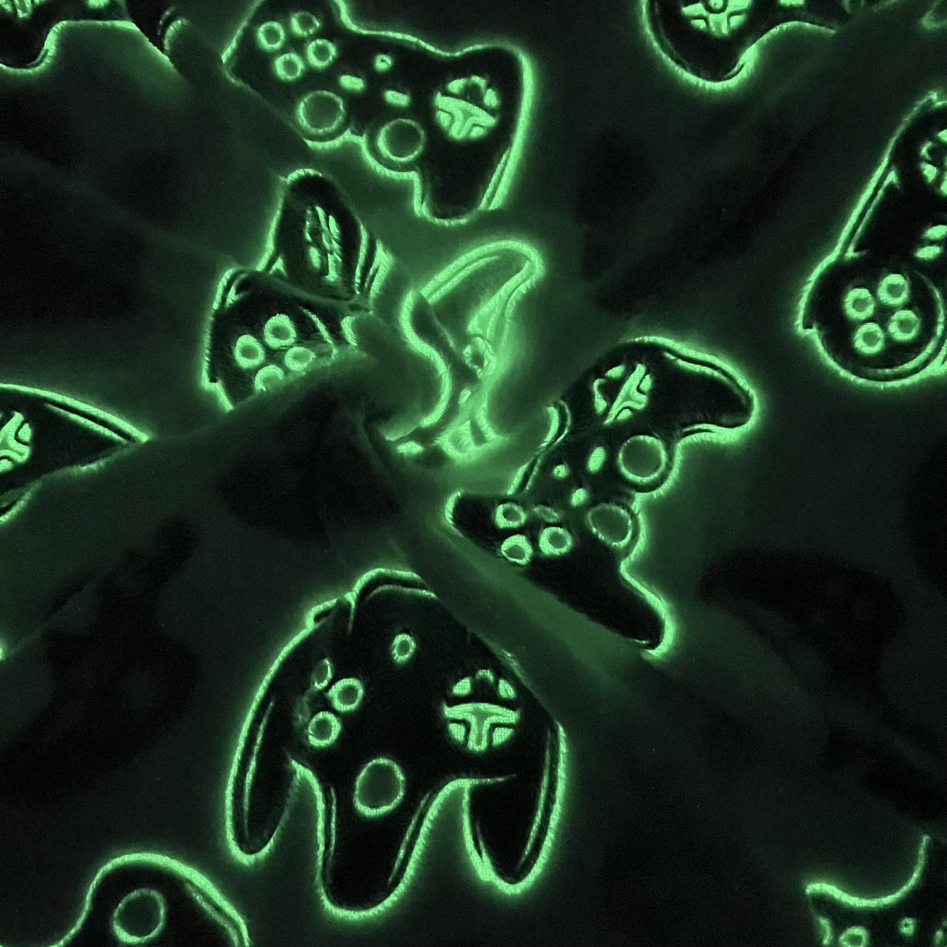 New design micro soft warm and cozy flannel fleece quality printed recreational machines glow in the dark blanket for kids