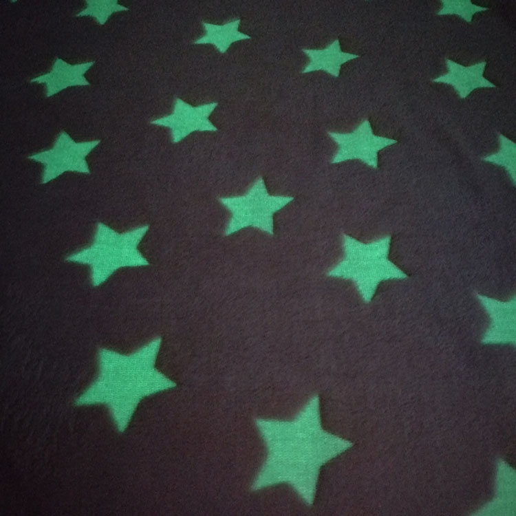 Free sample hem edge leisure custom no blur glowing magical blankets flannel fleece super thick warm blanket
