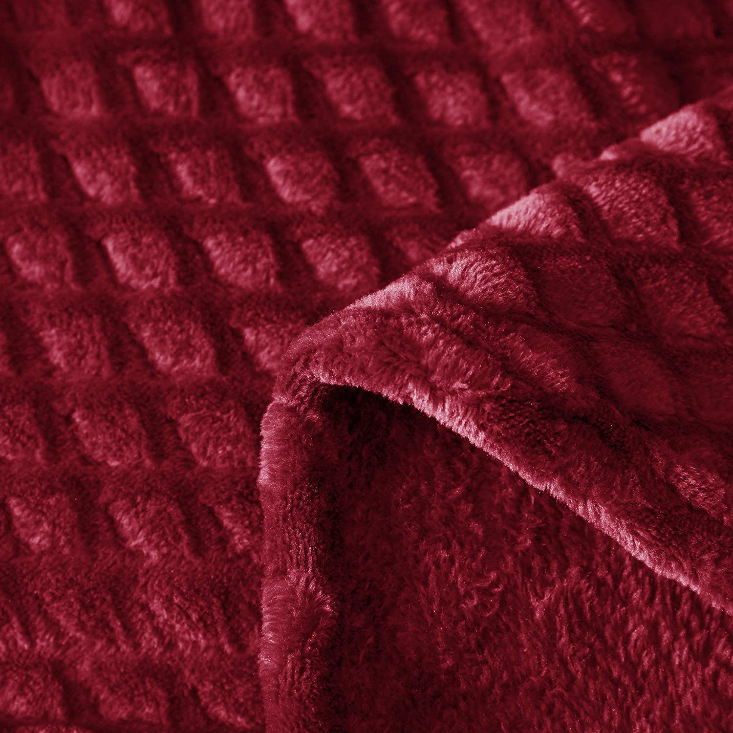 high quality polyester and comfortable bed frazadas brushed coral wholesale double sided winter warm fluffy fuzzy fleece throw