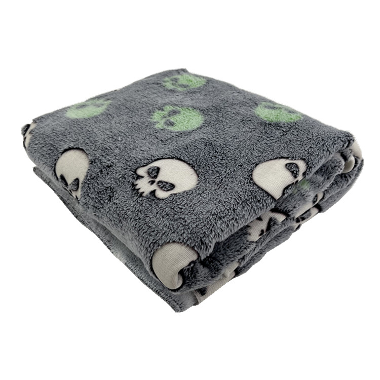 Durable glow in the dark flannel jacquard knitted fabric coral fleece blanket bright color in night blanket throw for children