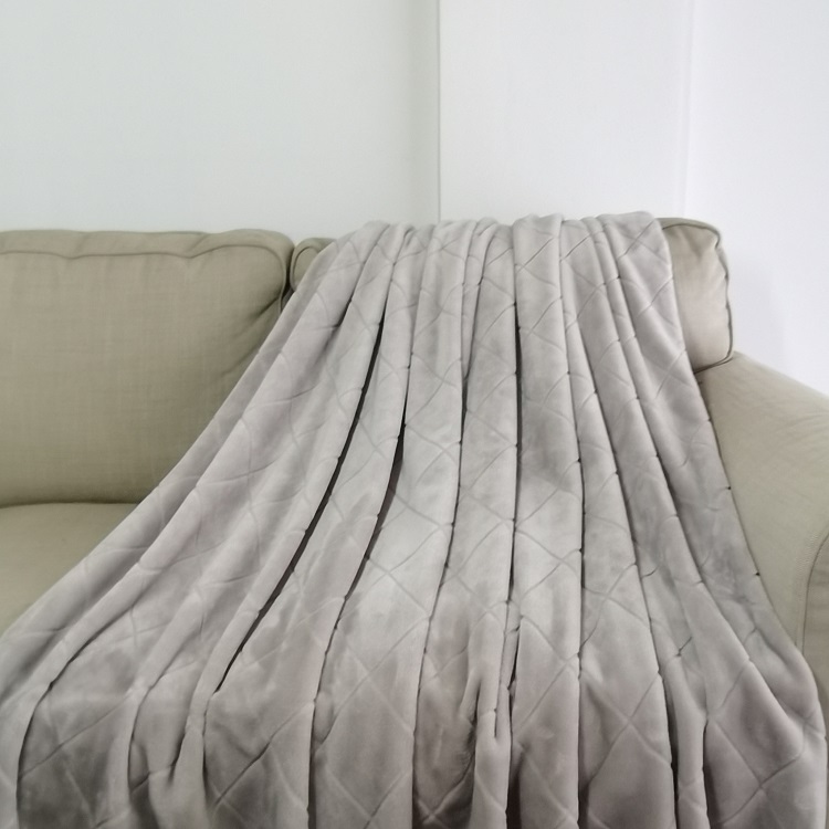 Custom fabric coral flannel fleece sofa blanket with cut throw polyester bed blanket cobijas