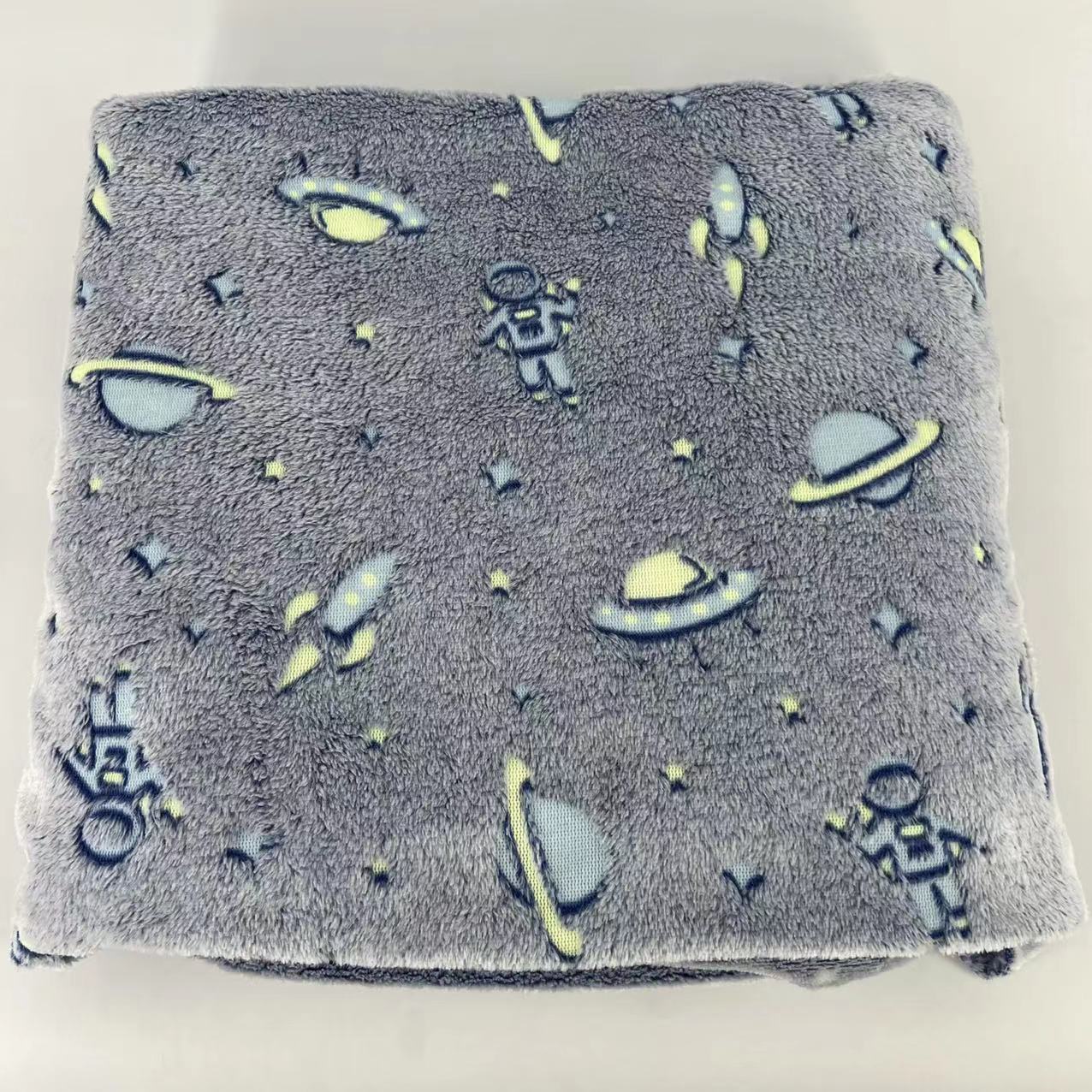 Flannel Plush Luminous Throw Blanket Manufacture Glow in The Dark Baby Blanket All Seasons Kids Blanket