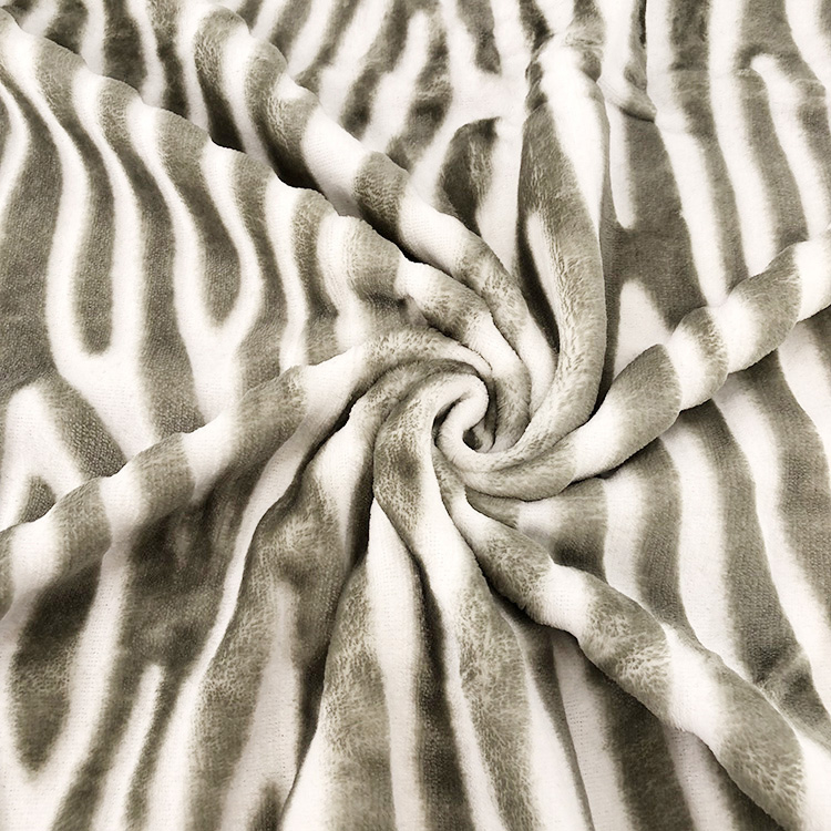 Warm velvet plush throw blanket for bed 100% polyester 3D embossed bottom printed flannel fleece blanket