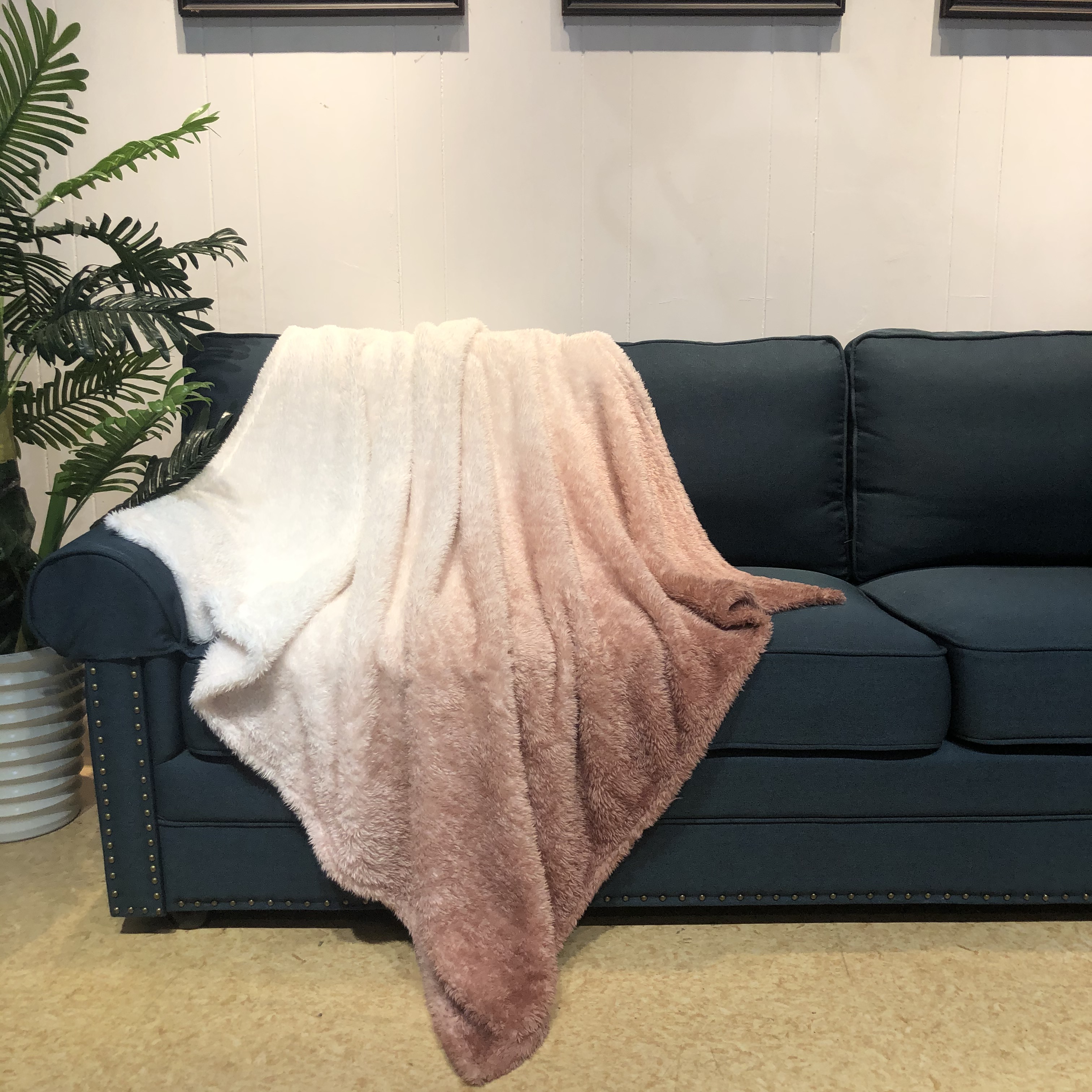 New design 100% polyester luxury bedding throws gradual change teddy bear blanket throw