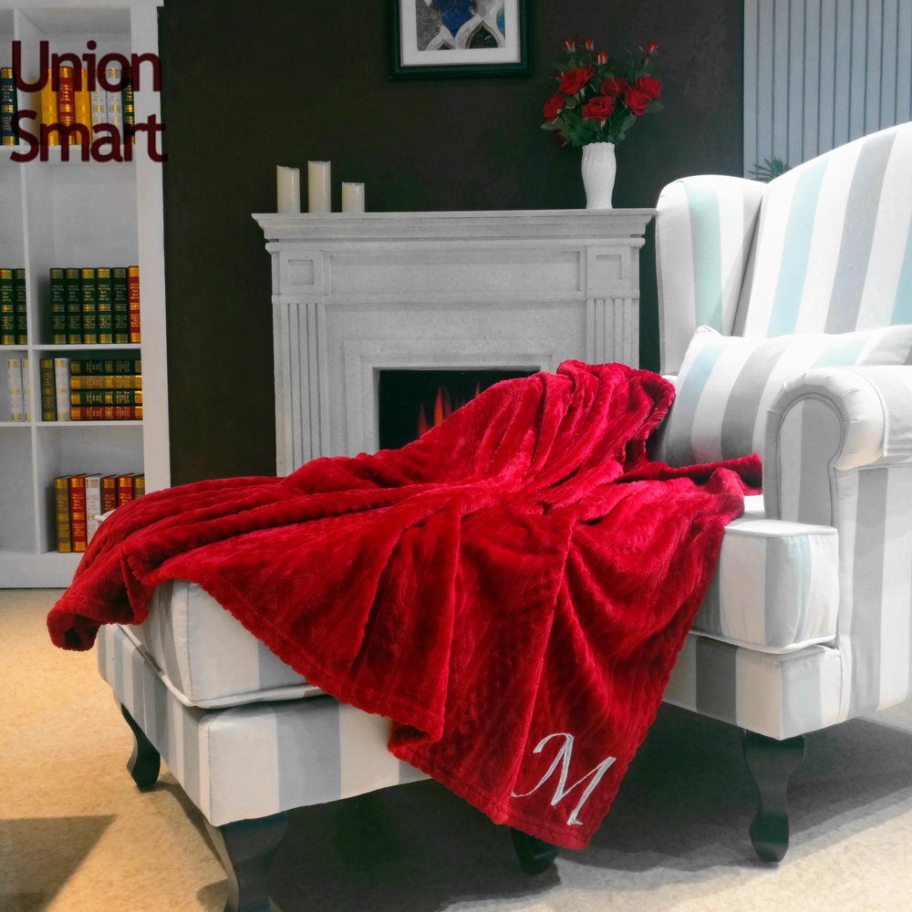Anti-pilling 100% polyester burn out flannel fleece blanket embroider with gift box personalized blanket