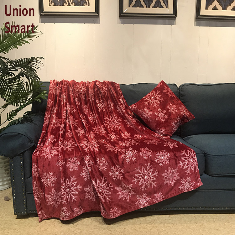 Christmas style printed flannel fleece plush fuzzy woven sofa throw blanket snowflake design