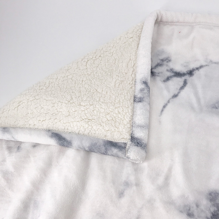 Wholesale custom size and logo reversible sherpa flannel fleece blanket throw with printed for winter