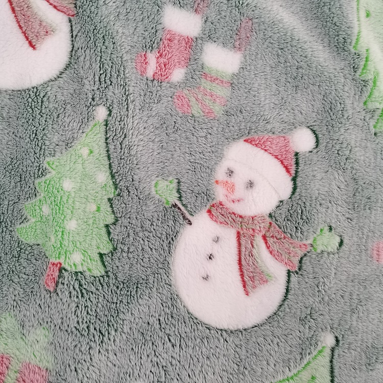 Super soft and durable luminous blanket snowman design fluorescent flannel fleece sofa blanket throw for winter