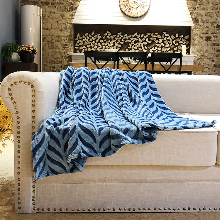 Warm velvet plush throw blanket for bed 100% polyester 3D embossed bottom printed flannel fleece blanket