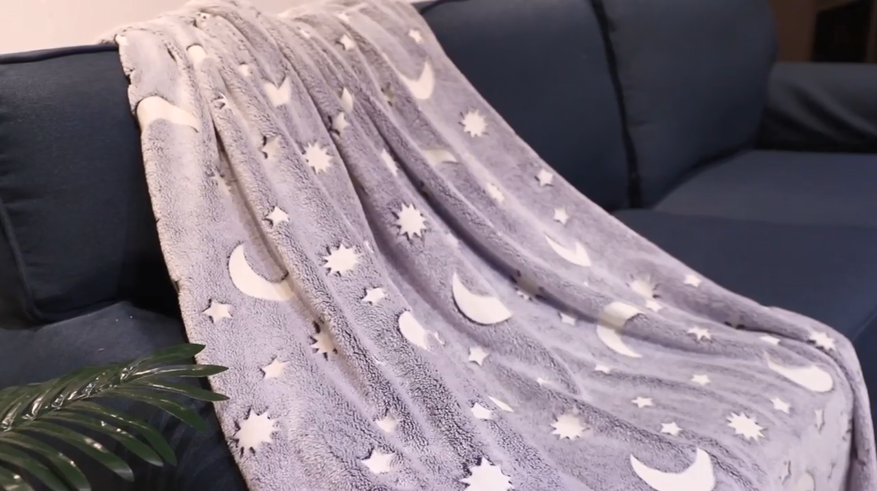 OEM ODM glow in the dark stars blanket mantas luminous knitted texture coral fleece children blankets
