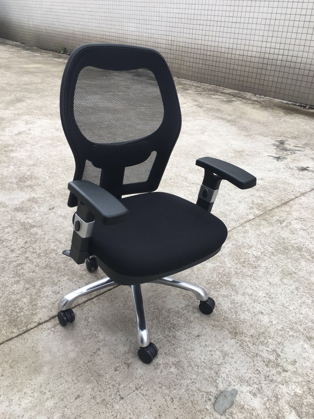 China Großhandel 200kg Hochleistungs-Bürostühle mit hoher Rückenlehne aus Netzgewebe