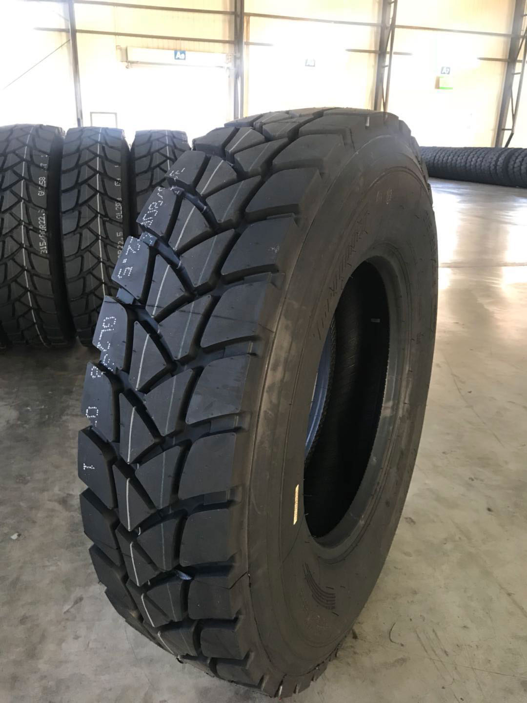 Hanksugi - Fullmile Thailand Certified Big Truck Tyre 315 80r22.5 Tbr 