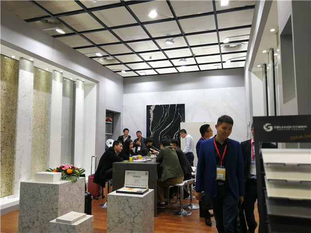 Melawat pelanggan tidak berkesudahan