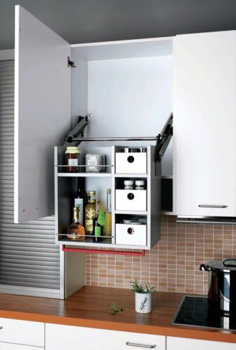 Questo design della cucina rende gli anziani più comodi e a loro agio quando cucinano