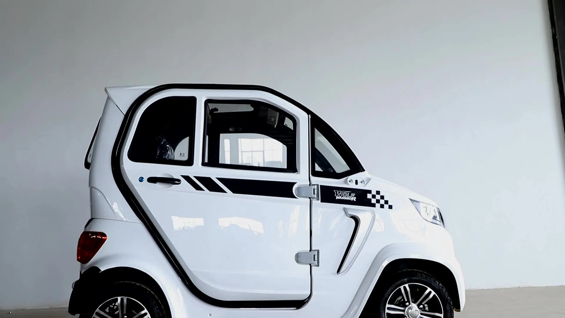 Factory direct supply LED lighting balance car robot electric car