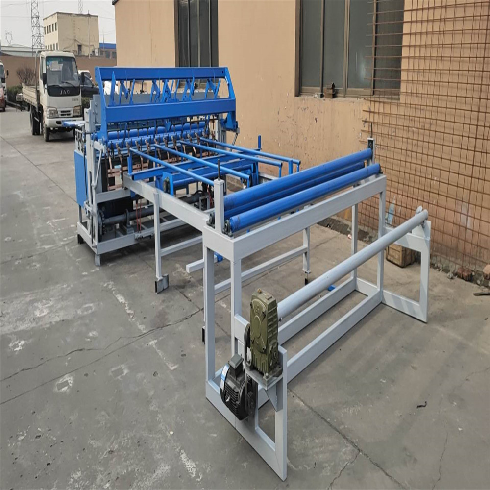 OLT Automatic anticlumbing weded mesh fence making machine manufacturer Panel Wire Mesh