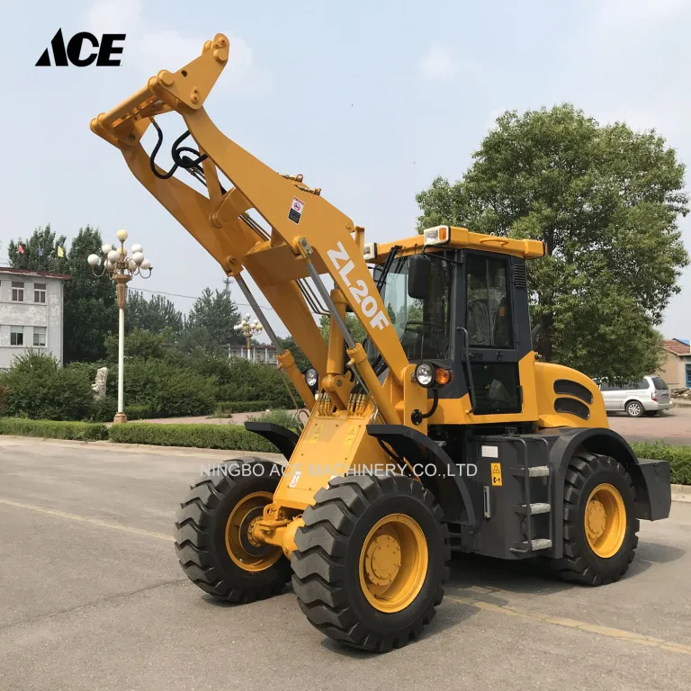 Ikki maftunkor malika asirlikda buzuqlarni sikadilar.