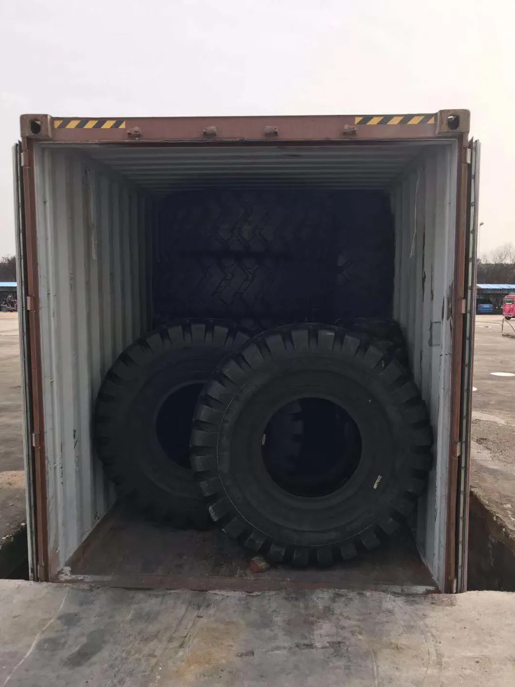 Radial OTR Tire 17.5r29.5r25 18.00-25 OTR Discount Tire